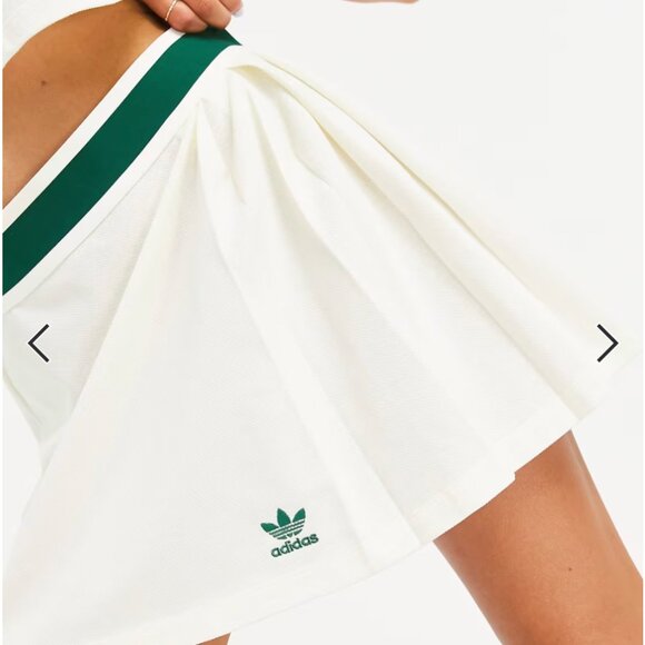Adidas | Cream tennis skirt with green elastic trim and pleated detail | Size M - Picture 3 of 9